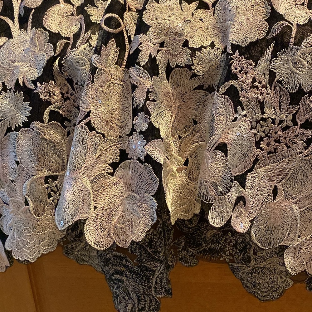 Gown - Picture 3 of 3
